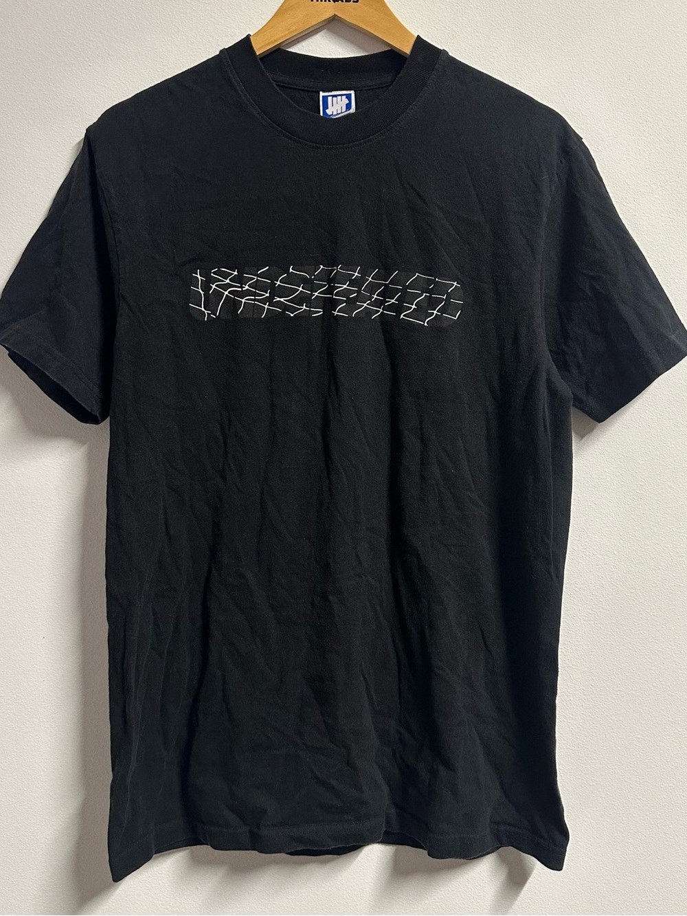 Undefeated UNDFTD Black Chain Link Spellout Tshirt Medium Used